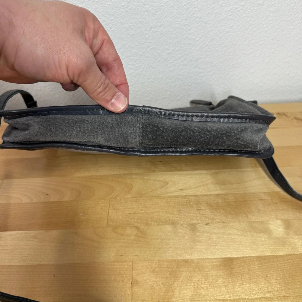 VTG Grey Suede Leather Crossbody Bag Made in Hong‎ Kong Minimalist Rectangular